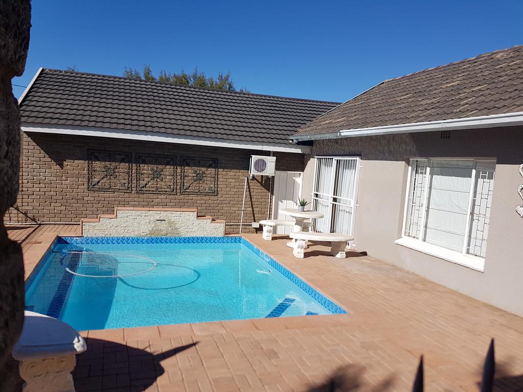 @Home Guest House Zeerust Exterior foto